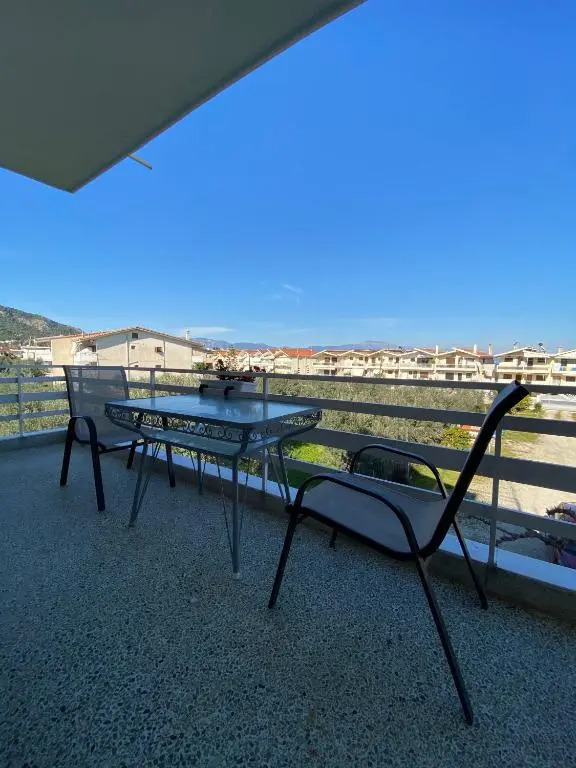Mpanos Sea Apartment 2