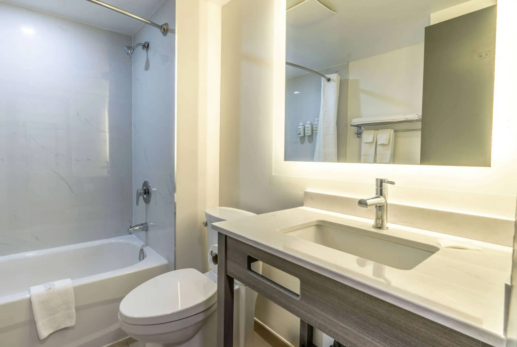 Ramada by Wyndham Kingston