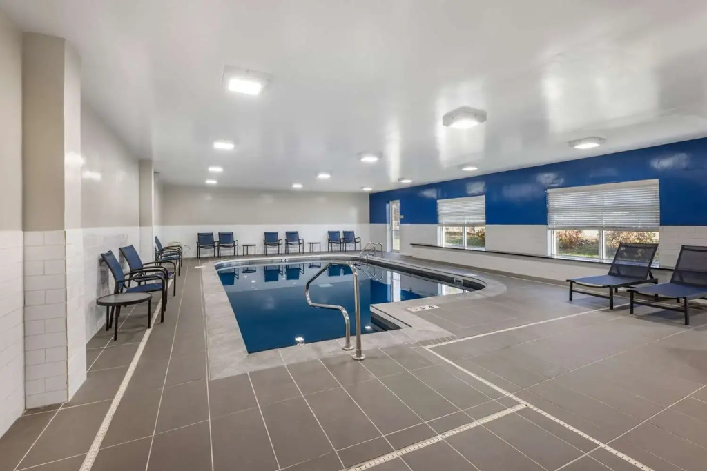 Country Inn & Suites by Radisson, Bolingbrook-Romeoville, I-55