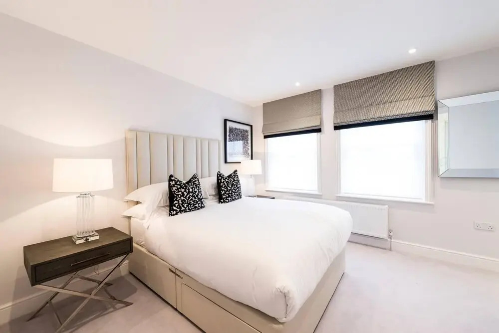 Light and Airy Central Three Bed Flat