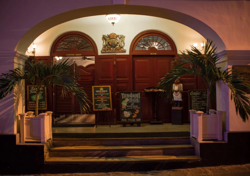 Royal Bar & Hotel