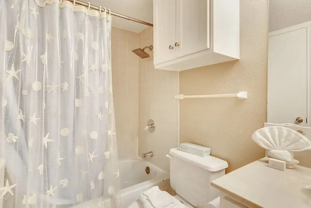 Seascape 2201 - 2 Br Condo