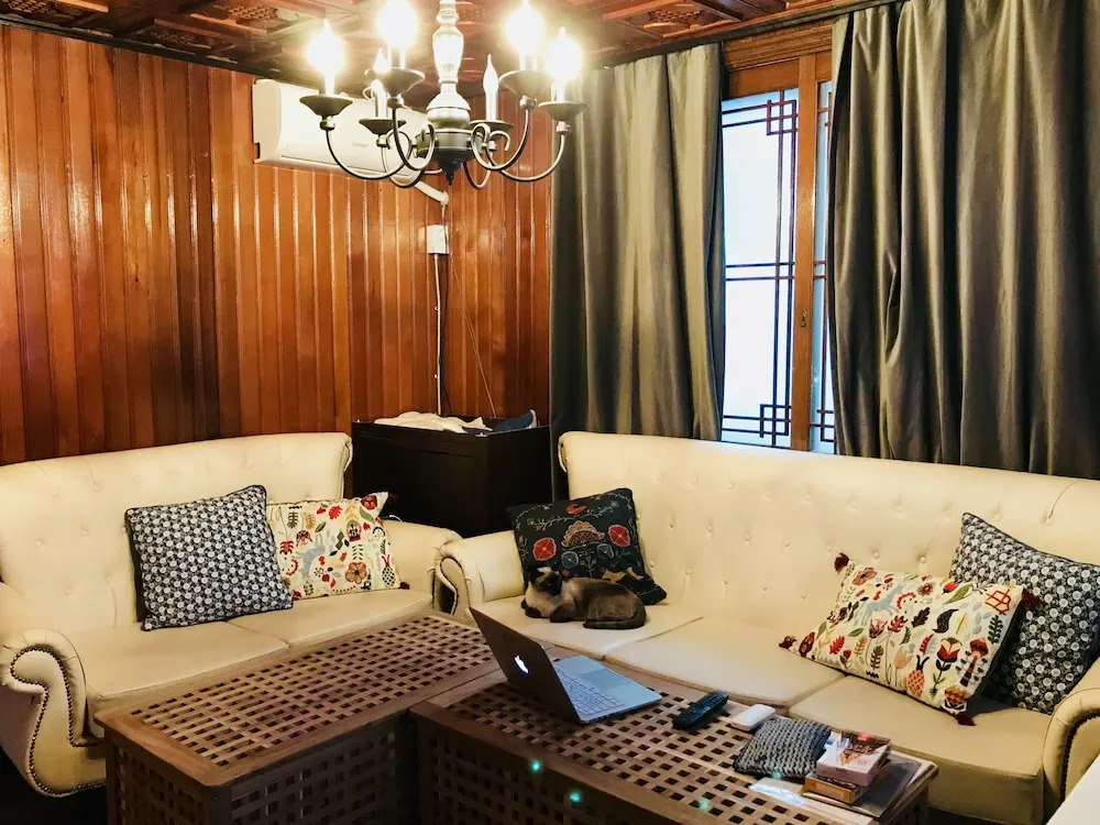 Avocado Guesthouse - Hostel