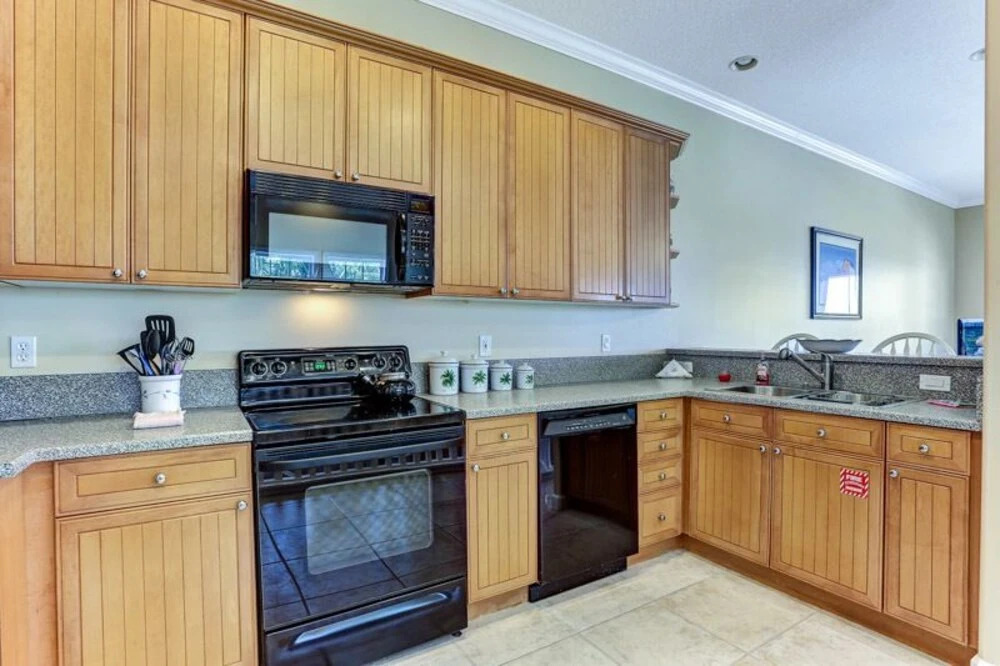 211 S. Fletcher - 3 Br Townhouse