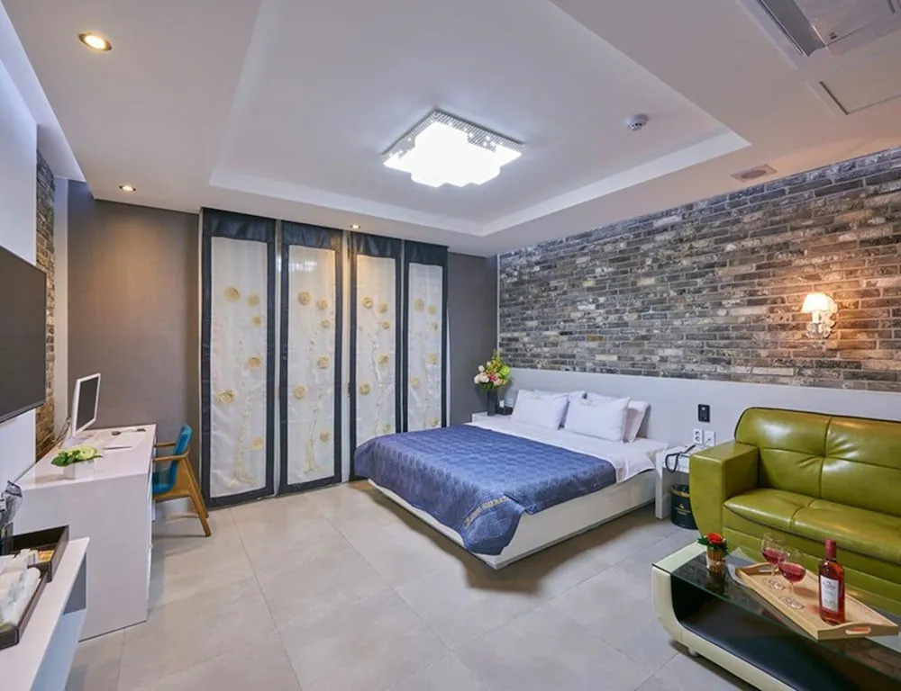 Shell Stone Yeosu