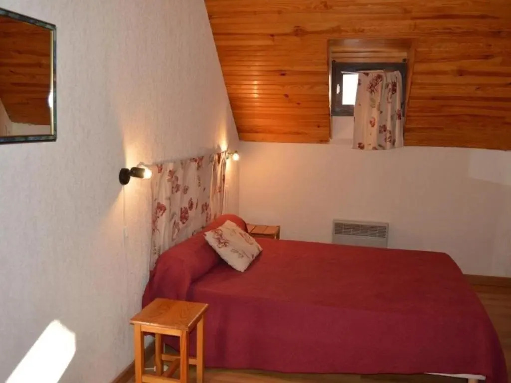 Appartement Esquièze-Sère, 4 pièces, 7 personnes - FR-1-402-73