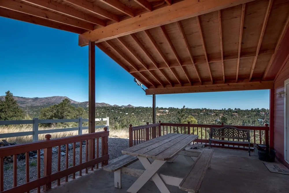 Mountain Top Ranch - Three Bedroom House