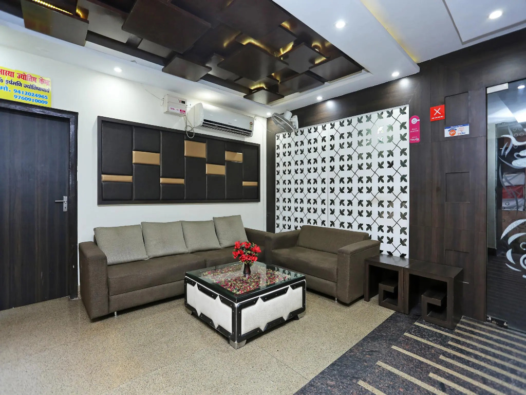 OYO 2974 Hotel Aastha Palace
