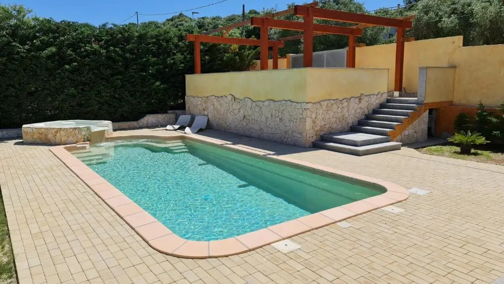 Villa Vivi. Piscina, idro, giardino e condizionatore