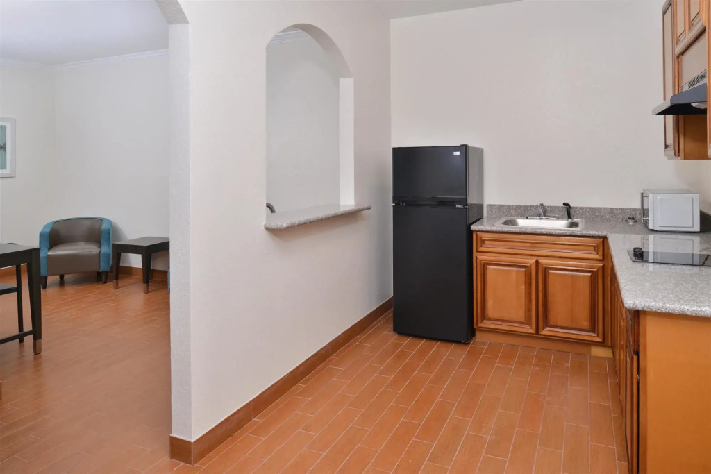 Regency Inn & Suites- NW Houston