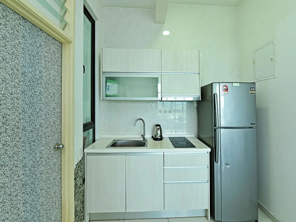 OYO Home 90401 D' Summit Residence