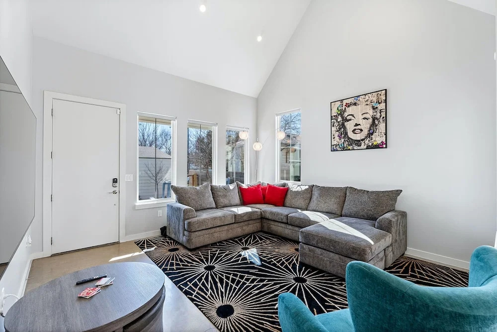 Trendy 3 Bedroom in South Austin!