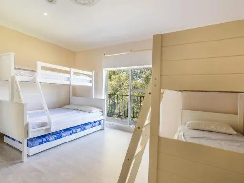 Lakeshore Apartments - Unit 5