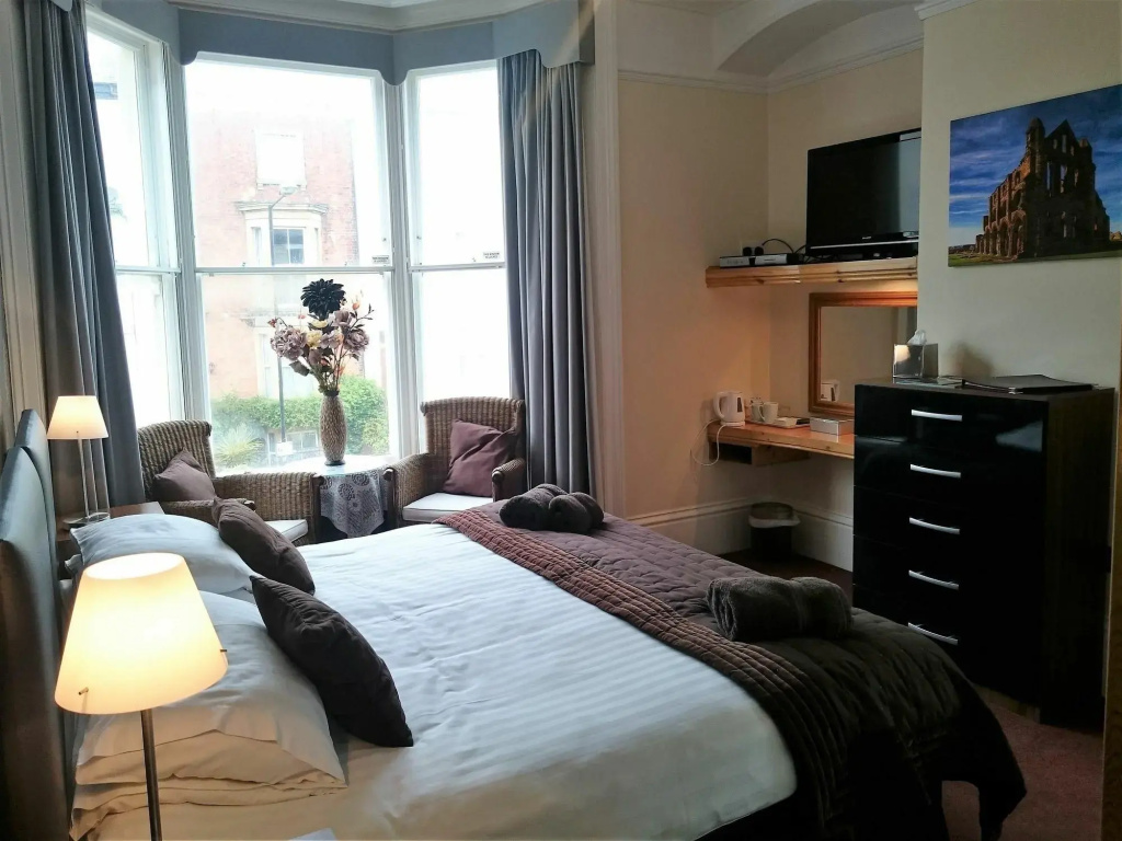 The Lansbury - Whitby