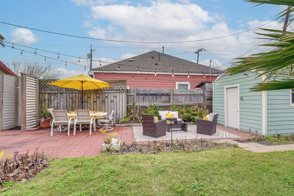 Wellness Suite + Sauna! Galveston Home By Seawall