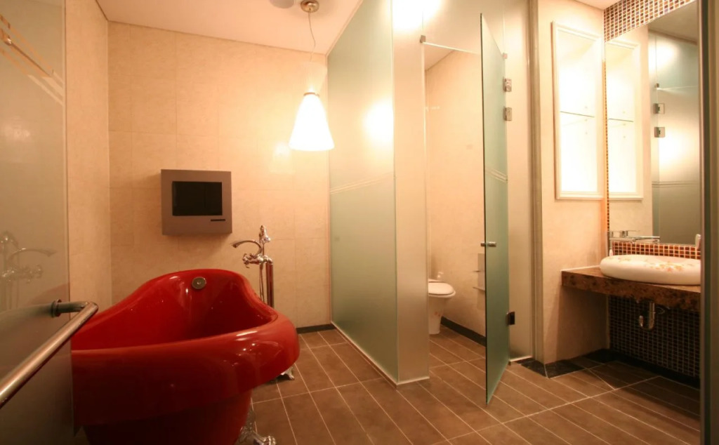 WIZ Hotel