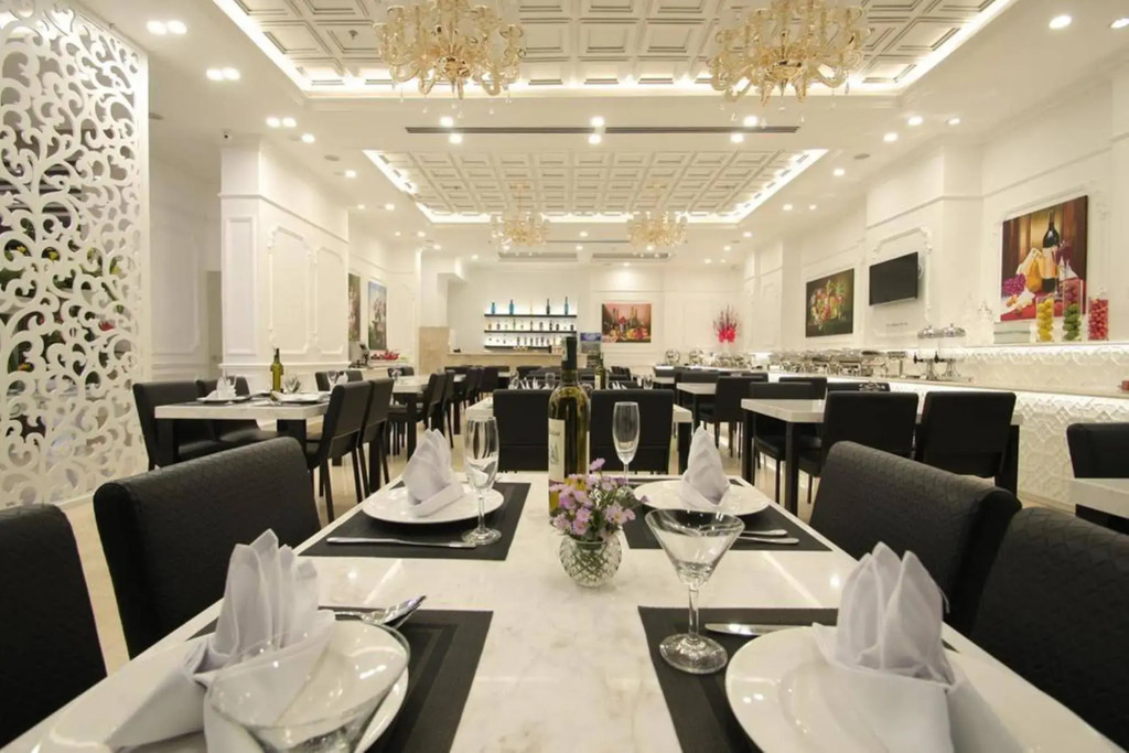 Le Duy Grand Hotel