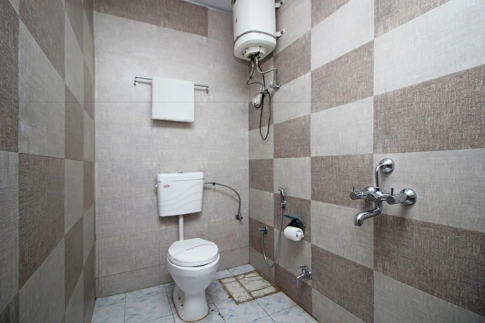 OYO 4111 Hotel Shivraj