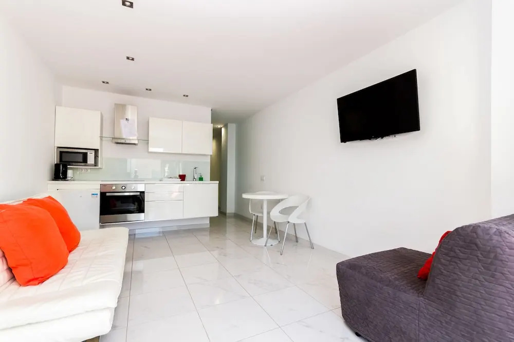 Apartment Bonamar Red
