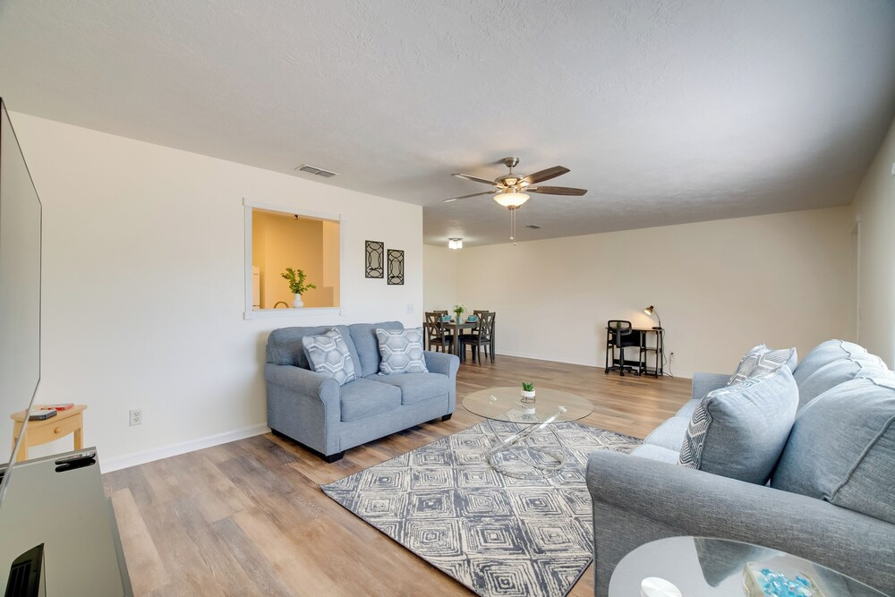 Steps From Crystal River: Crystal River Getaway!