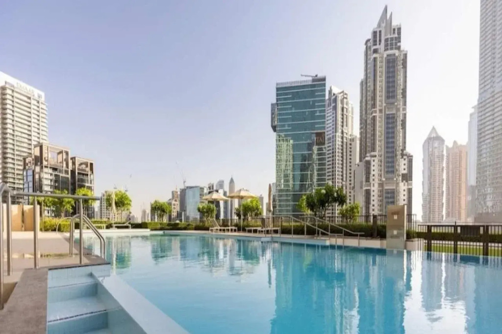 OYO 1349 Home Burj Crown Luxury 1Bed Apartment