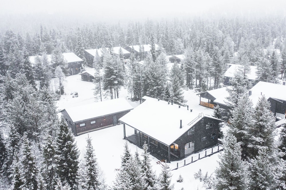 High-Quality 4BR Villa - Private Hot Tub & Sauna