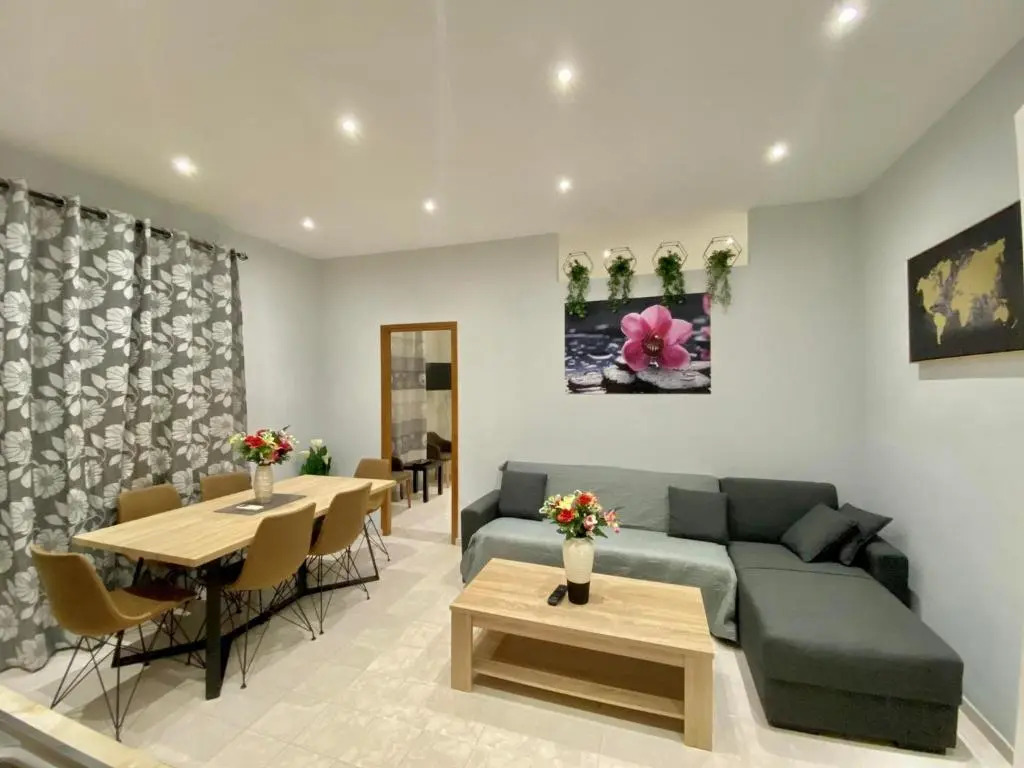 Antonia's house