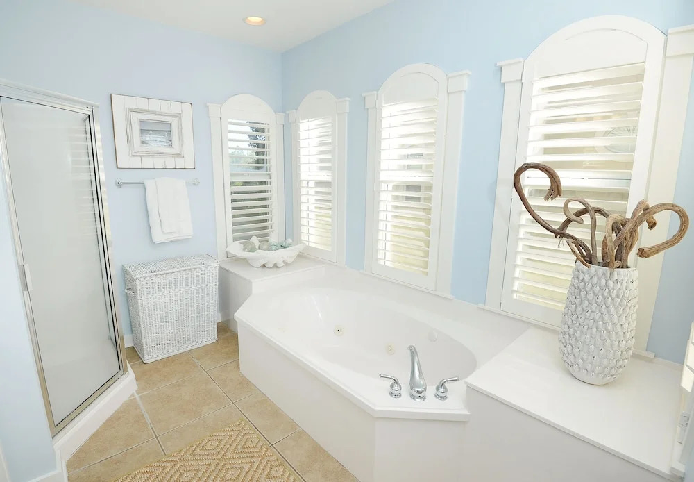 Summerwind With Ocean Views, Beach & Pool 3 Bedroom Condo