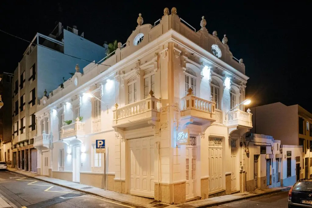 Emblemático F24-Only Adults B&B