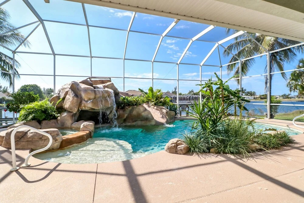 Maxine Gorgeous Pool Area With Slide 1030