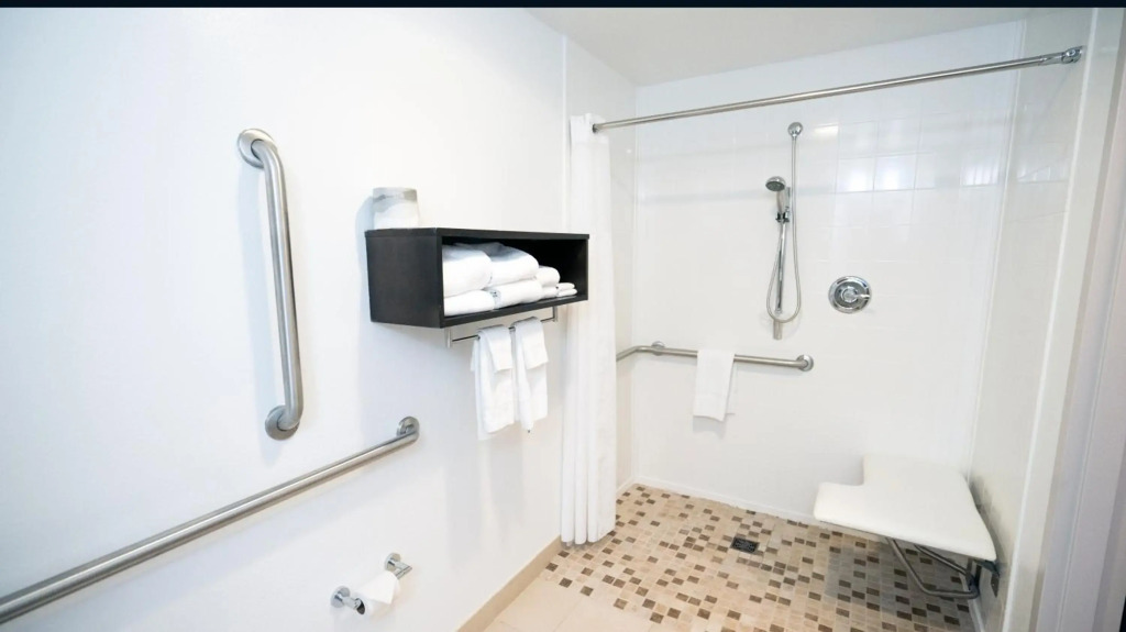 Country Inn & Suites by Radisson, State College Penn State Area , PA