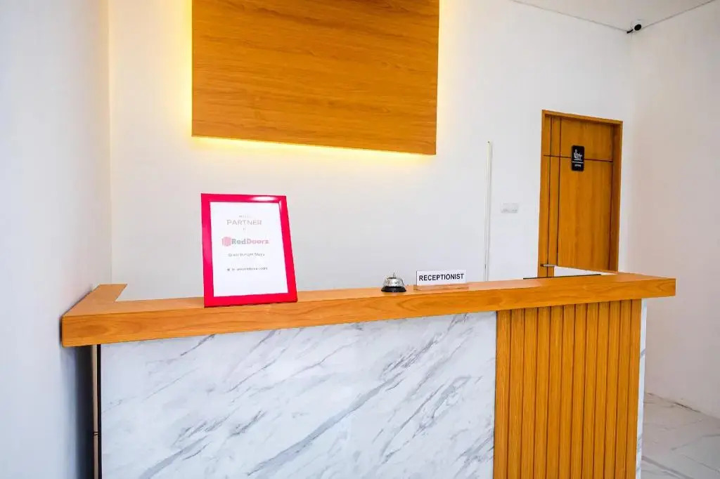 RedDoorz near Plaza Ambarukmo