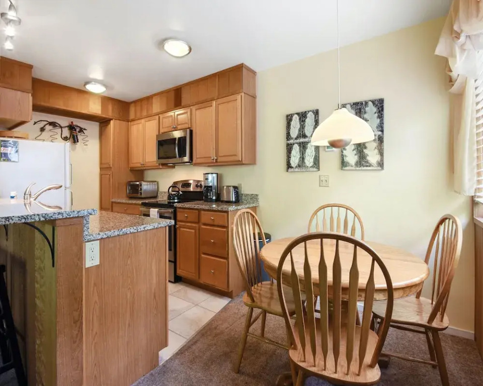 Kingswood Village 60