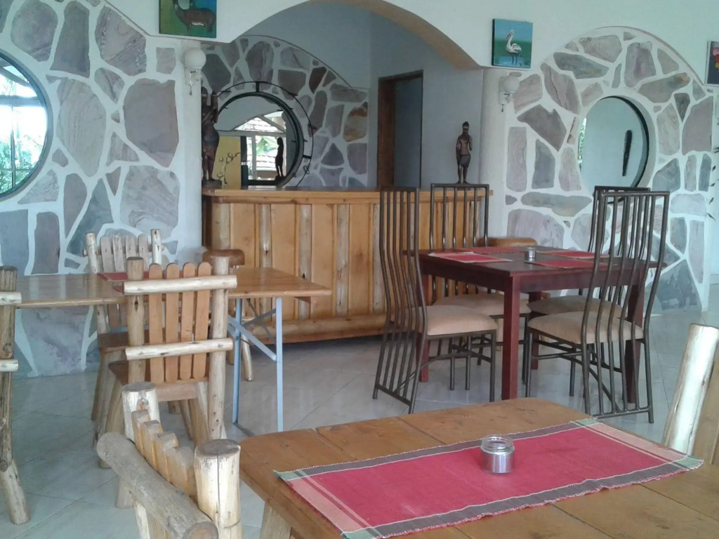 Buziga Shelter Lodge
