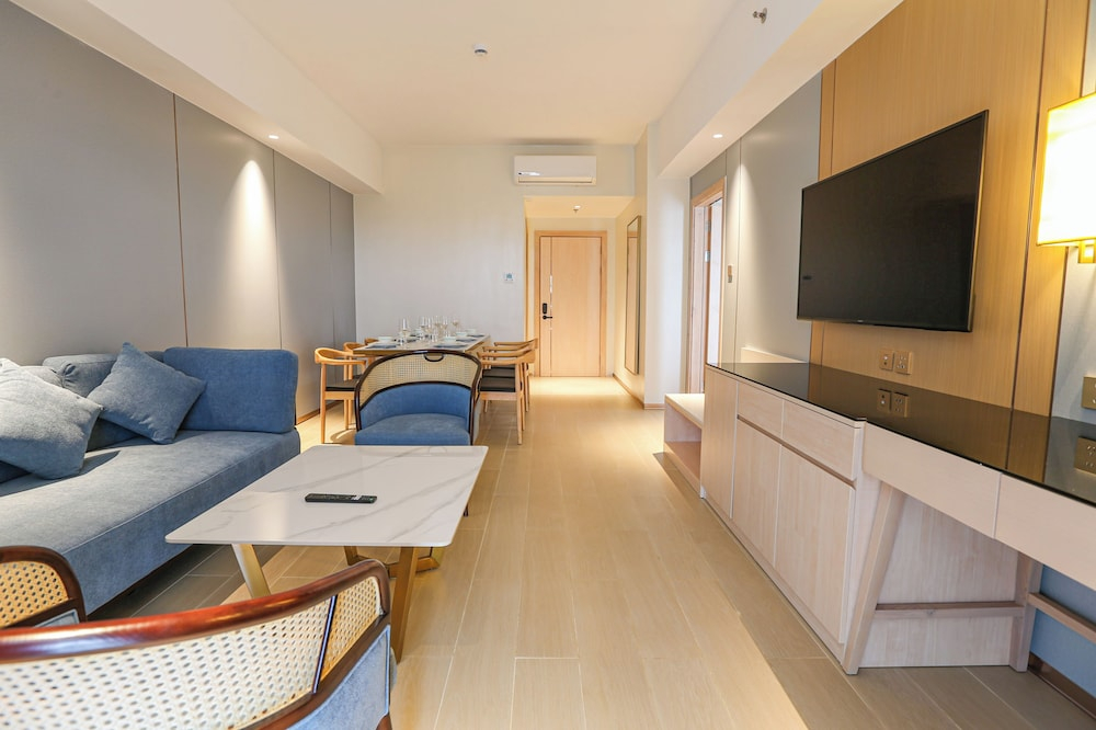 Luxu Hotel and Resort