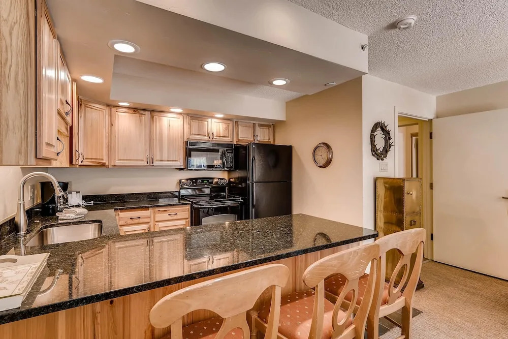 Westwind 306l 1BD 1BA Condo