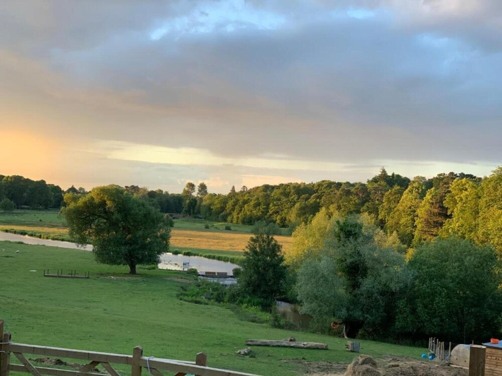 Safari Tent by Hertford Lake With Hot Tub