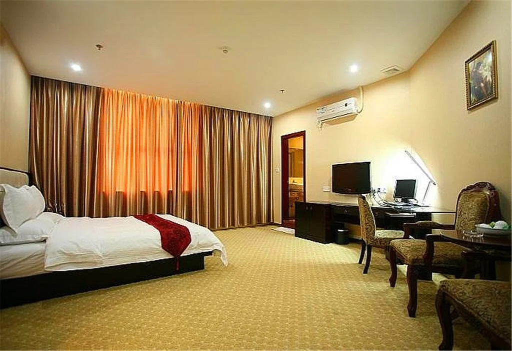 Donghe Hotel