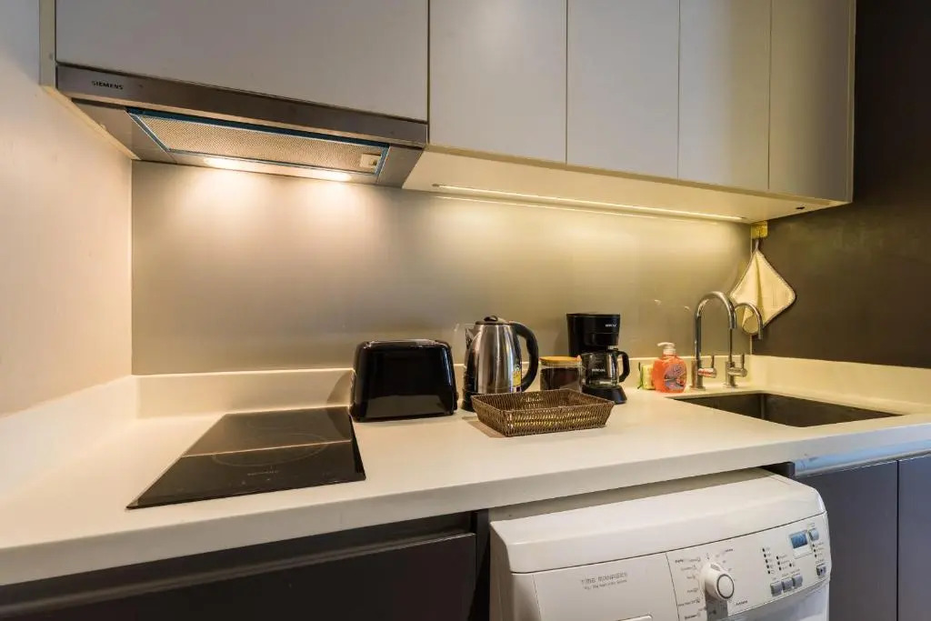 Stylish room ,2beds, Free Wi-Fi,Netflix, BTS Asok, Sukhumvit