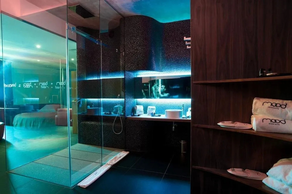 Mood - Private Suites