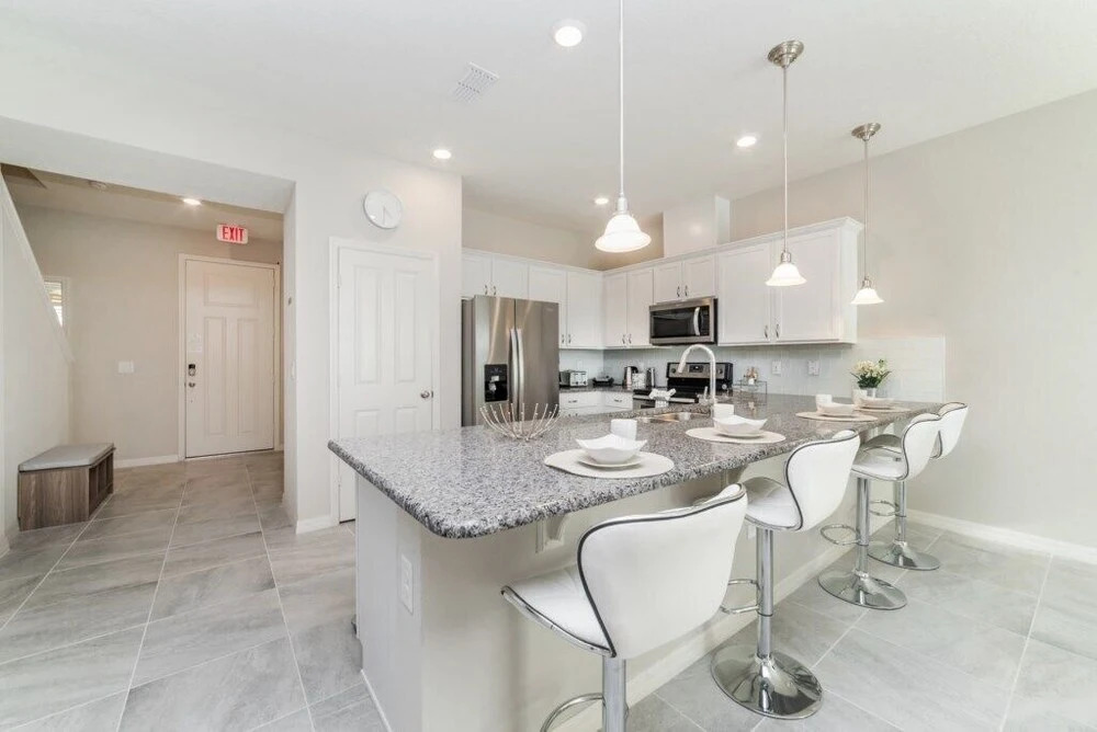 5157 Adelaide Drive 4 Bedroom Townhouse