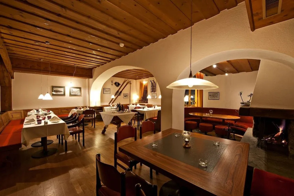 Hotel Engiadina