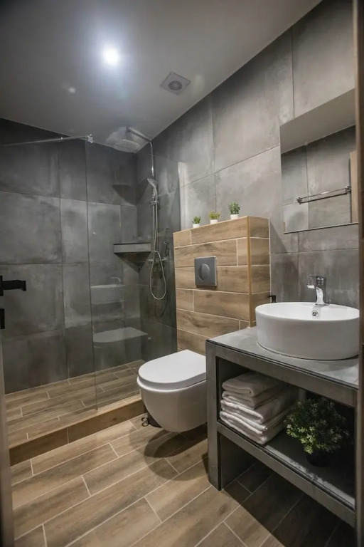 Raise Averof Serviced Apartments