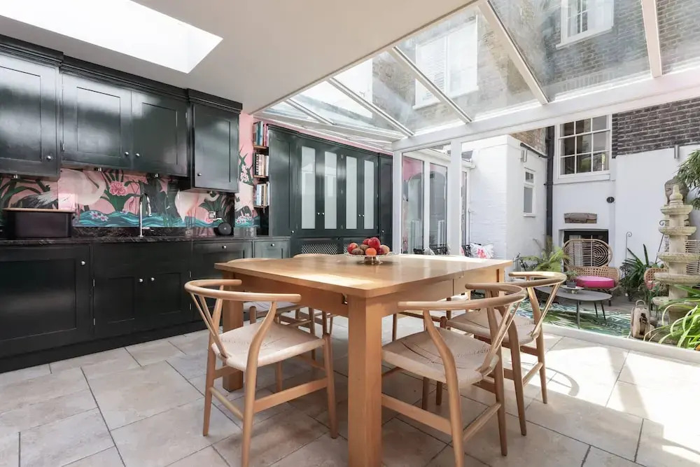 Molyneux Street II by Onefinestay