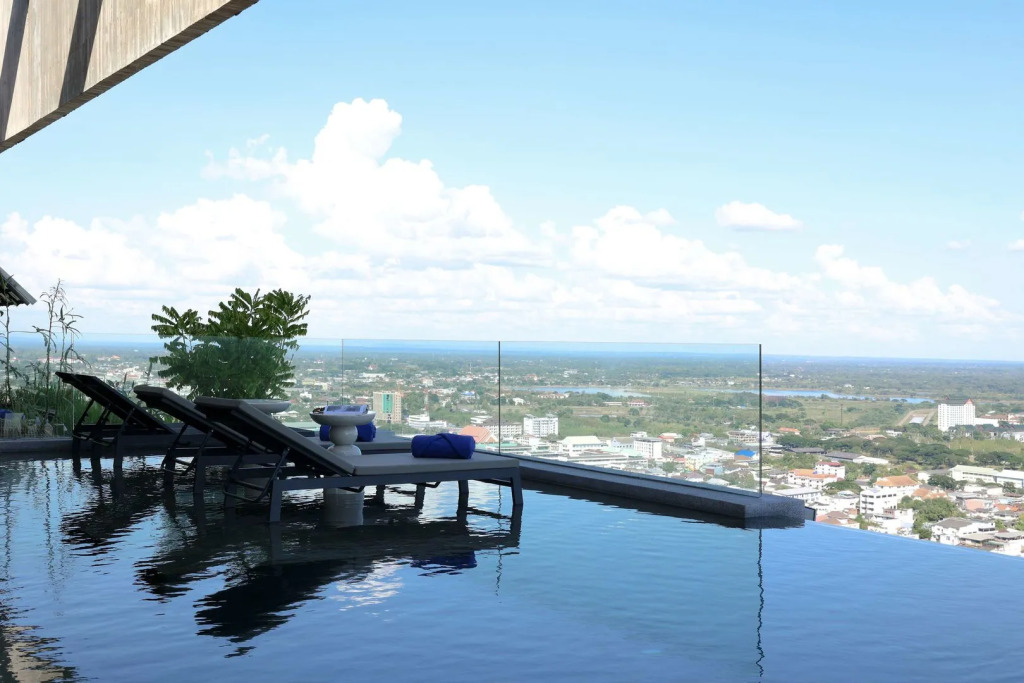 Ad Lib Hotel Khon Kaen