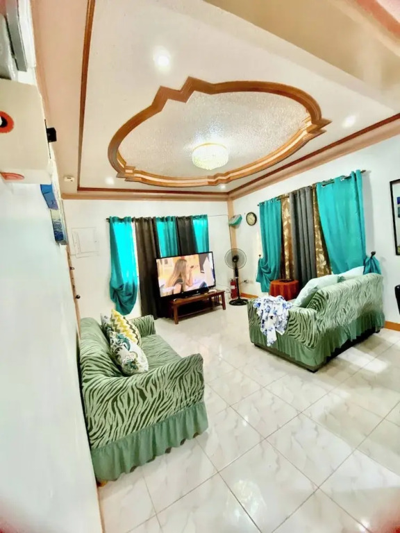 Len Staycation in Panabo 3BDR-2BR-Downstairs Wifi Netflix