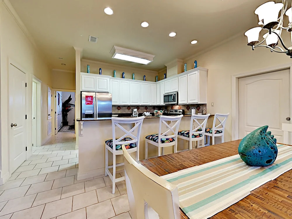 Paradise Palms - Four Bedroom Home