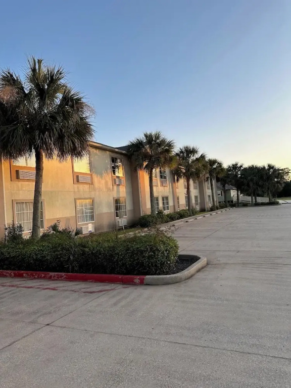 Franklin Inn & Suites