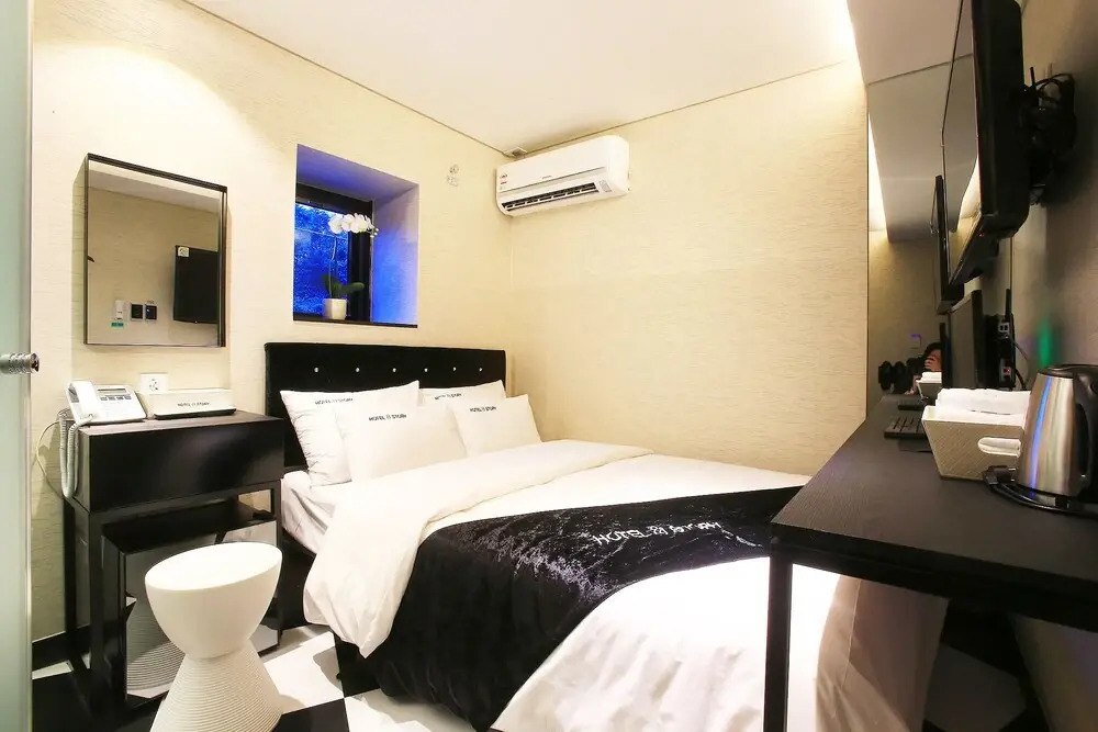 Cheonho Hotel Story