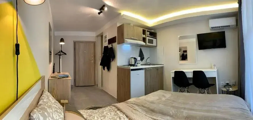 SKG Central Deluxe Studios
